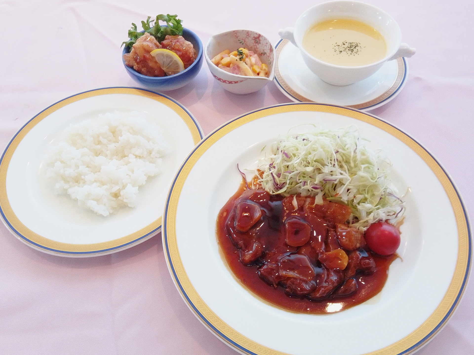 洋食のお楽しみランチ