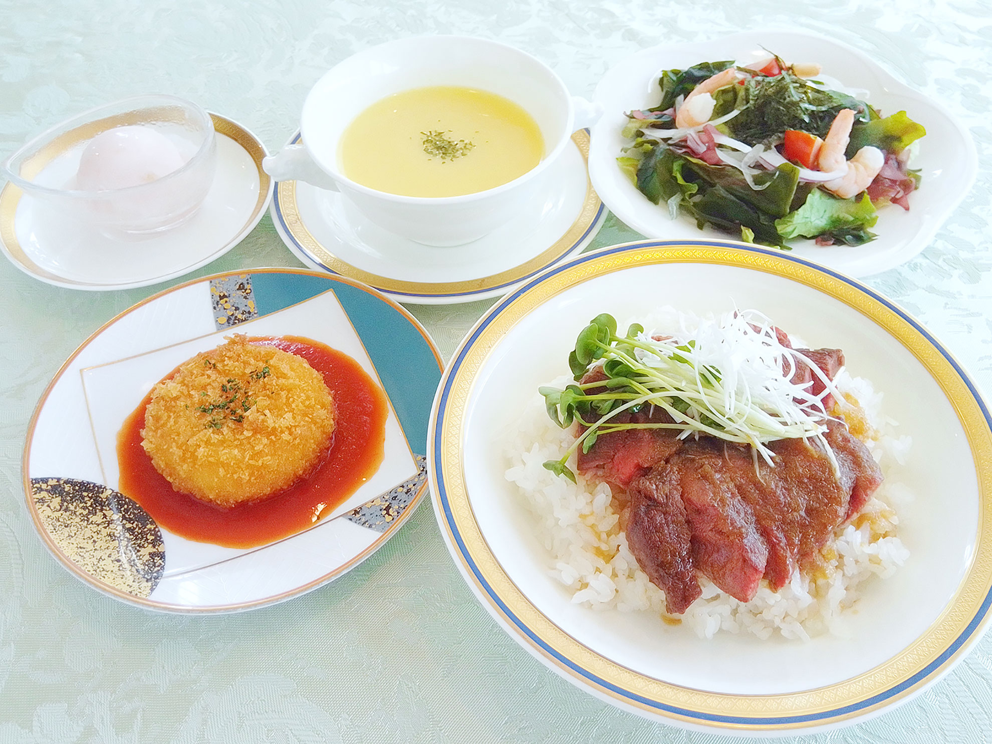 洋食のお楽しみランチ